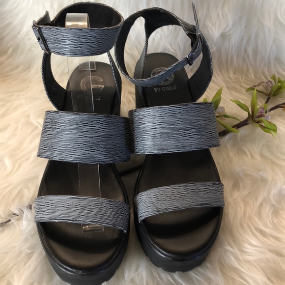 NWOT G by guess ankle strap black lug platform - Picture 3 of 6